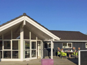 9 person holiday home in V ggerl se, Bogø By
